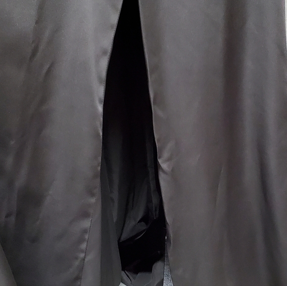 Vera Wang White Charcoal Satin Crepe One-Shoulder Belted Side Slit Formal Gown 8 - Picture 8 of 16